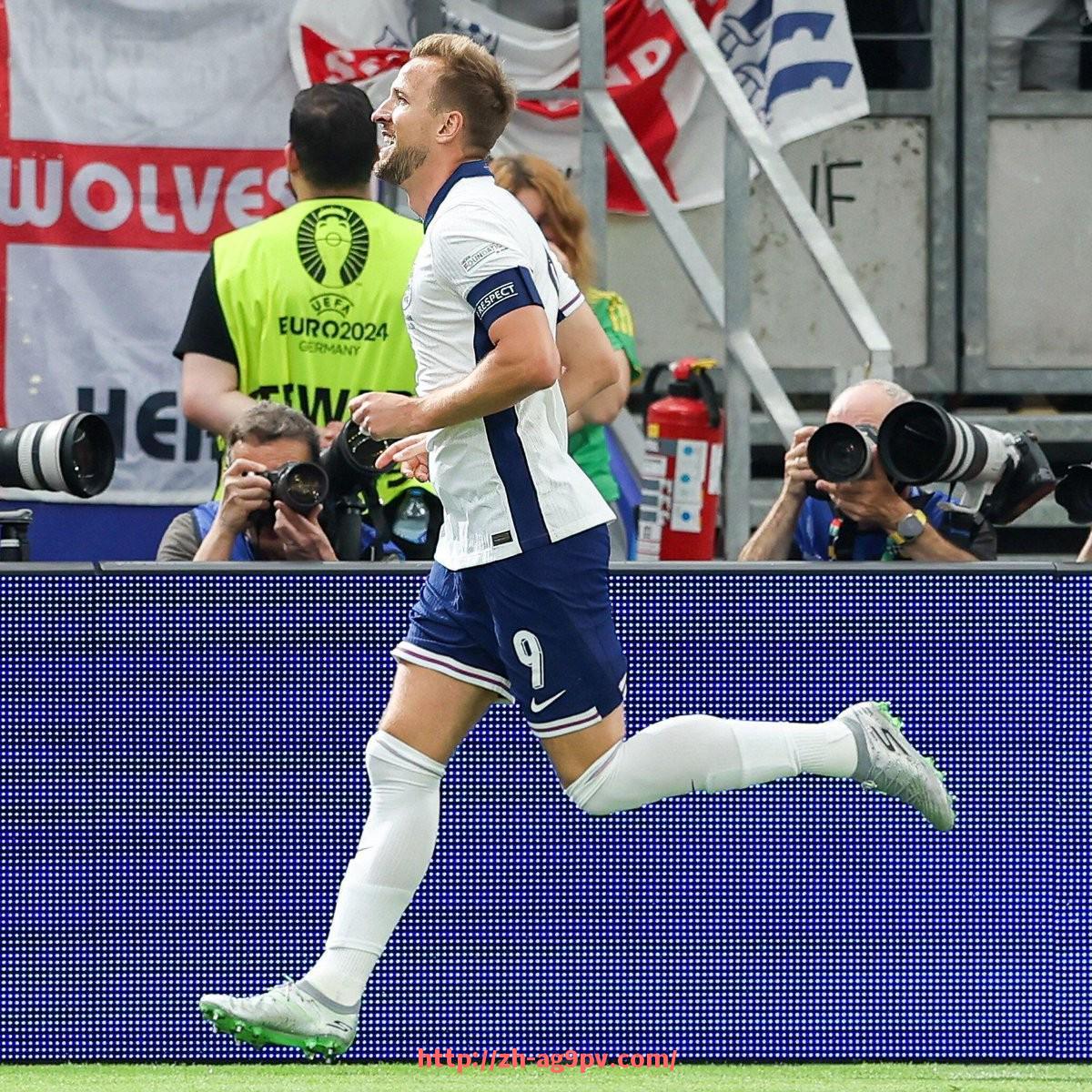 ag9游会-NBA保罗乔治：保罗·乔治的篮球风采与赛季表现