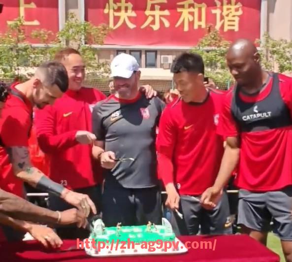 ag9游会-世俱杯场边花絮集锦，展现球员真实一面